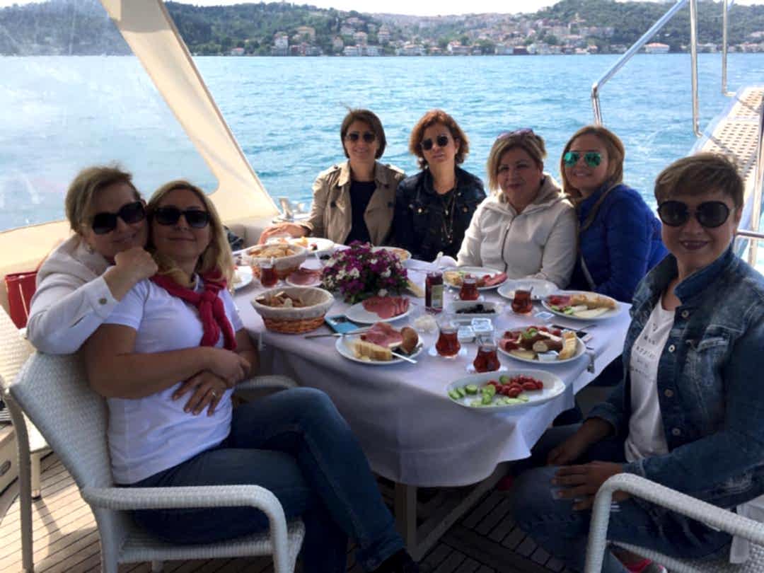 Yat ile özel etkinlik