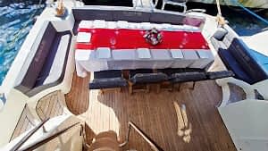 Özel davetler için yat organizasyonu