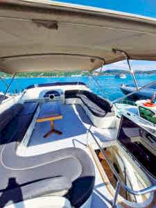 Tekne salonu sosyal alan